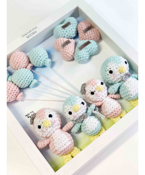 Crochet family frame ροζ-μέντα πιγκουινάκια/ 4 μέλη Crochet family frame ροζ-μέντα πιγκουινάκια/ 4 μέλη