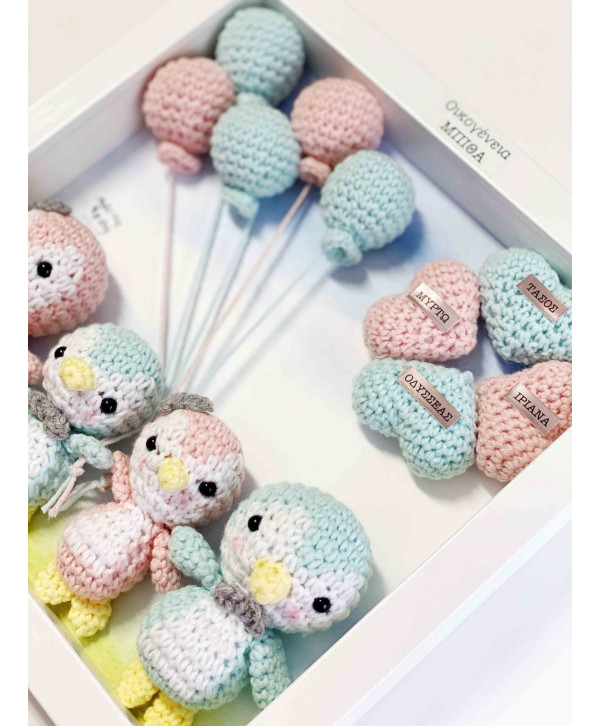 Crochet family frame ροζ-μέντα πιγκουινάκια/ 4 μέλη Crochet family frame ροζ-μέντα πιγκουινάκια/ 4 μέλη