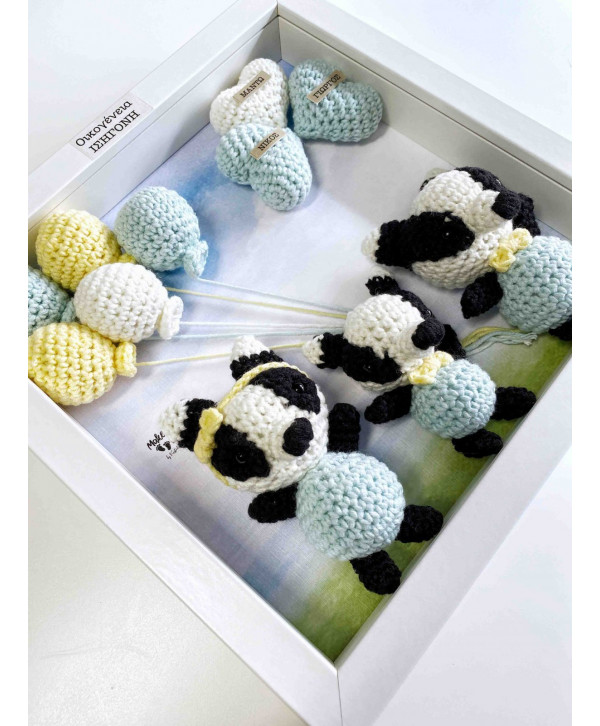Crochet family frame μέντα-κίτρινο κουνάβια/ 3 μέλη Crochet family frame μέντα-κίτρινο κουνάβια/ 3 μέλη