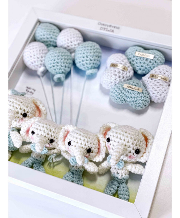 Crochet family frame μέντα ελεφαντάκια/ 4 μέλη Crochet family frame μέντα ελεφαντάκια/ 4 μέλη