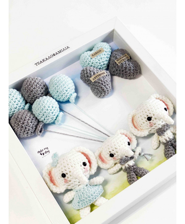 Crochet family frame μέντα-γκρι ελεφαντάκια/ 3 μέλη Crochet family frame μέντα-γκρι ελεφαντάκια/ 3 μέλη