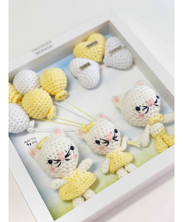 Crochet family frame κίτρινα-λευκά γατάκια/ 3 μέλη Crochet family frame κίτρινα-λευκά γατάκια/ 3 μέλη