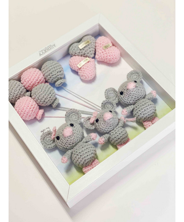 Crochet family frame ροζ-γκρι ποντικάκια/ 3 μέλη Crochet family frame ροζ-γκρι ποντικάκια/ 3 μέλη